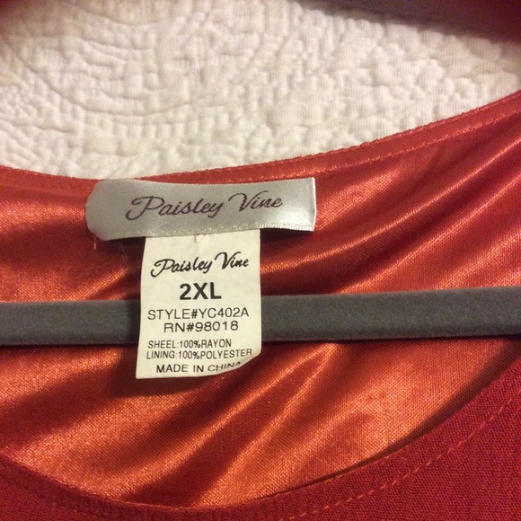 Boutique ladies tunic - Picture 2 of 3